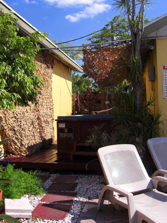 Inn Leather Guest House-Gay Male Only فورت لودرديل المظهر الخارجي الصورة