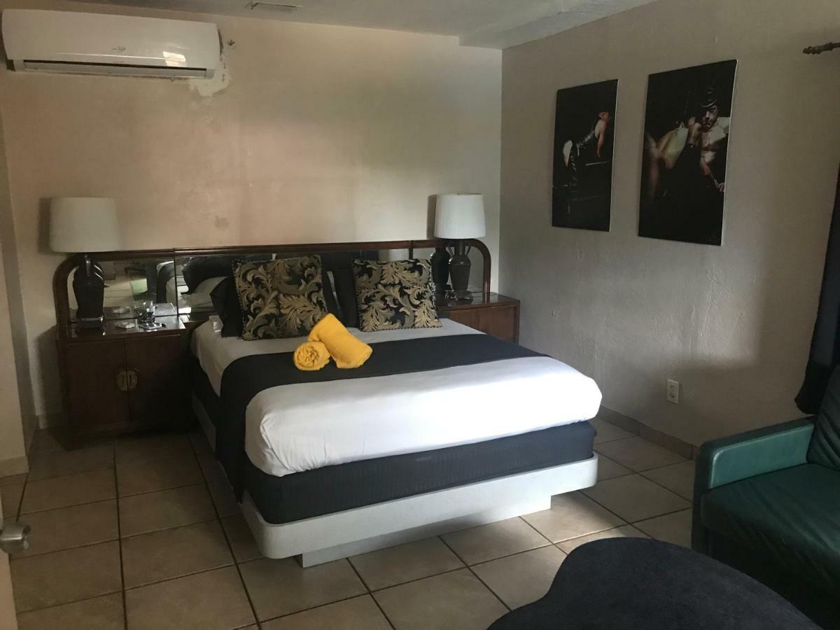 Inn Leather Guest House-Gay Male Only فورت لودرديل المظهر الخارجي الصورة